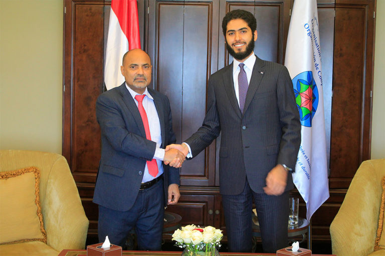 الأمين العام المنتخب لمنظمة التعاون التعليمي يستقبل سفير اليمن لدى جيبوتي