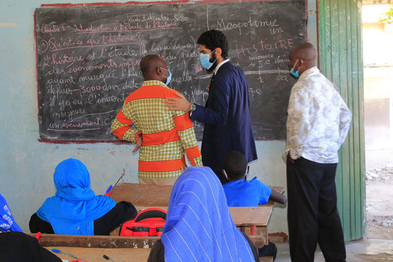 OEC Secretary General-elect, M. Manssour Bin Mussallam visits schools in Moroni, Koimbani village, and attends teachers’ award ceremony